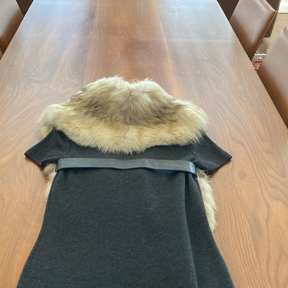 Glamourpuss NYC Genuine Coyote Backless Vest - Picture 2 of 7